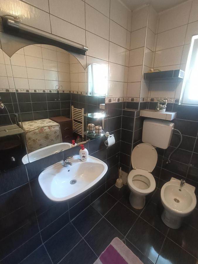 Sleep & Fly - Sarajevo Airport Apartment 外观 照片