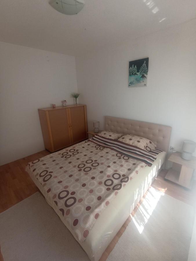 Sleep & Fly - Sarajevo Airport Apartment 外观 照片