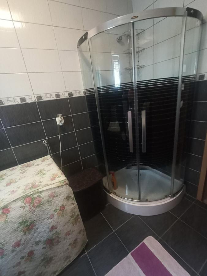 Sleep & Fly - Sarajevo Airport Apartment 外观 照片
