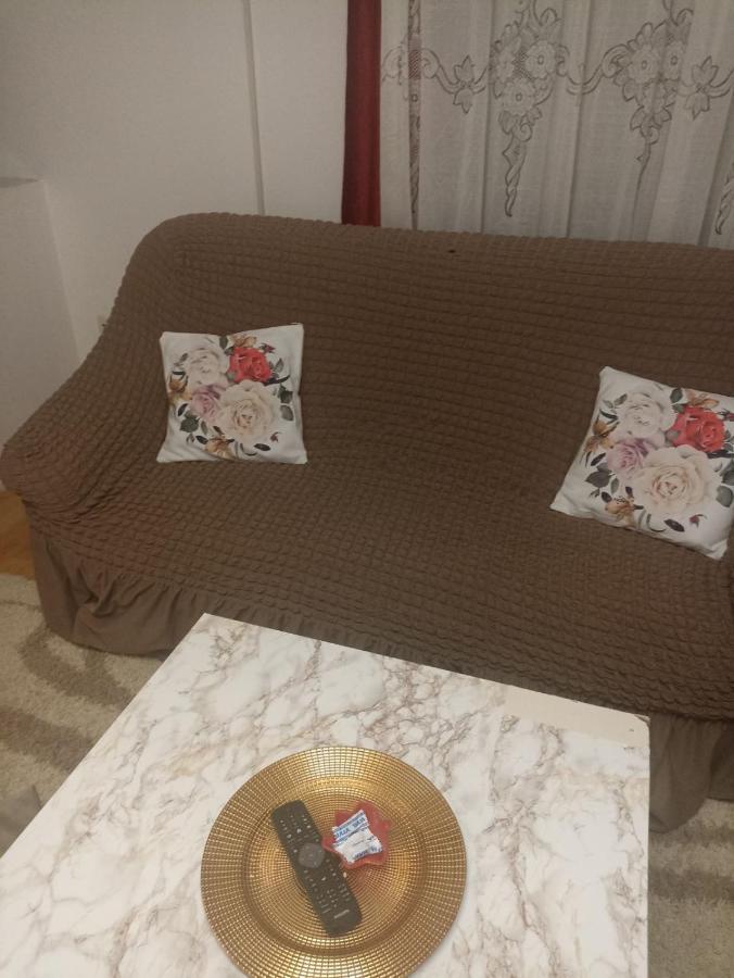 Sleep & Fly - Sarajevo Airport Apartment 外观 照片